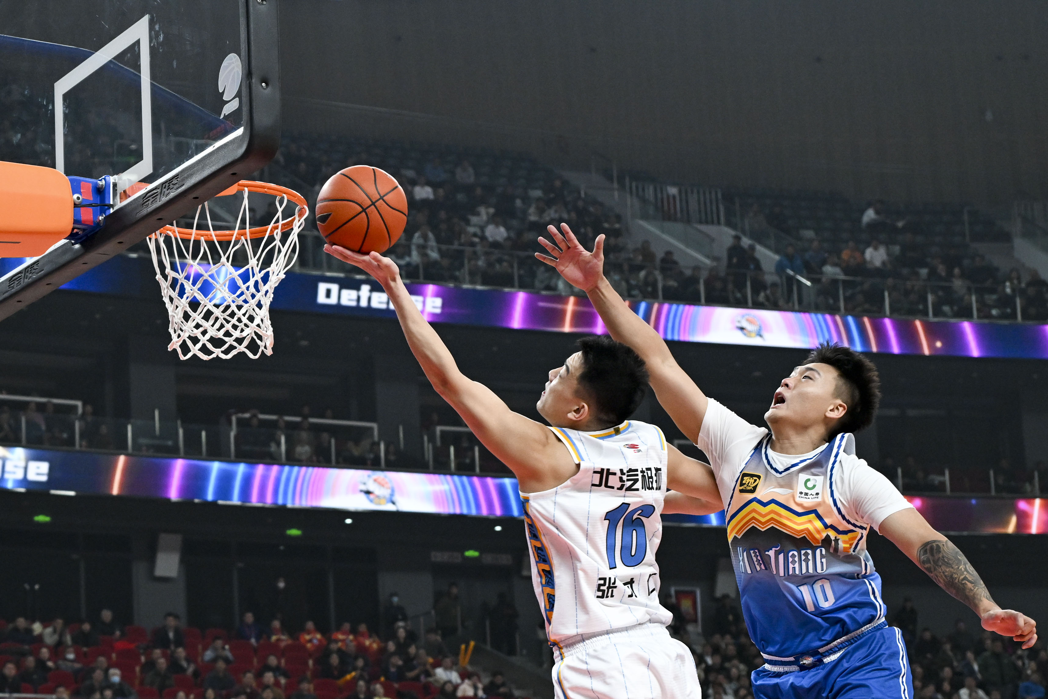 赛地聚焦:CBA常规赛赛前热度飙升,斯图加特手感冰凉,信心回归,更衣室氛围转暖 赛地聚焦:CBA常规赛赛前热度飙升,斯图加特手感冰凉,信心回归,更衣室氛围转暖